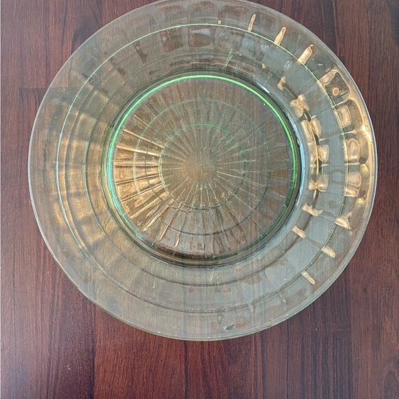 Uranium Green Vintage Depression Era Glass Plate - Picture 3 of 5